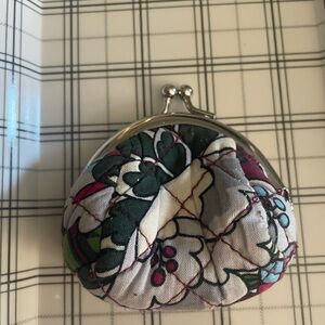 Vera Bradley mini kisslock coin purse in Bordeaux Blooms pattern